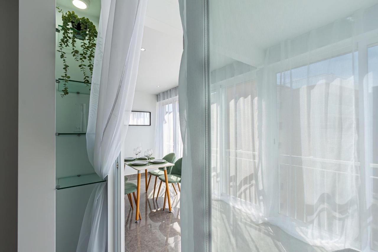 Virginia Levante Beach Apartments Benidorm Exterior photo